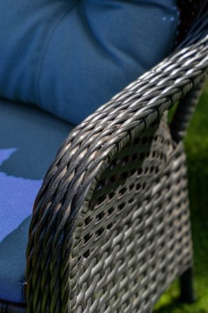 плетёный диван для улицы