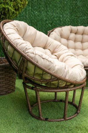 терасне крісло з ротангу папасан