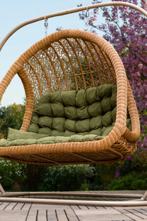 большое кресло кокон трёхместное беджи