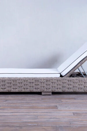 плетенный шезлонг из экоротанга