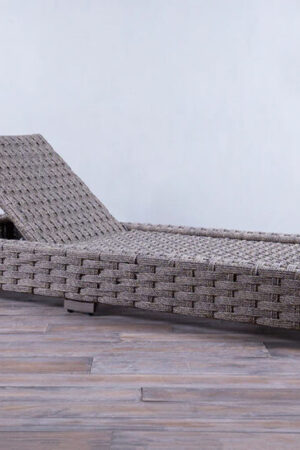 шезлонг плетеный из широкого ротанга доминика беж