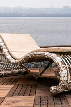 шезлонг лючія лате з штучного ротангу