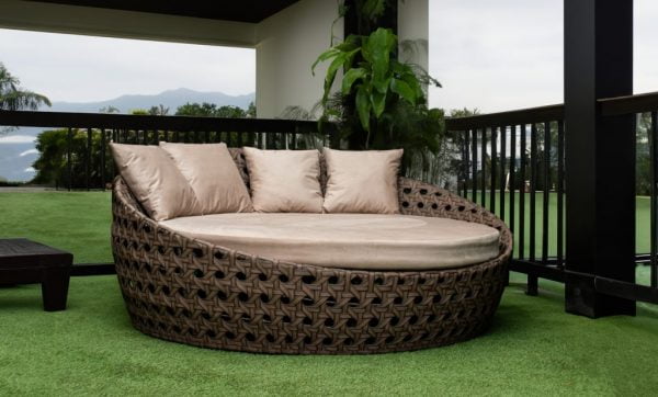 круглый садовый шезлонг кровать с матрасом