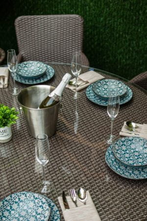 коричневая мебель ротанг