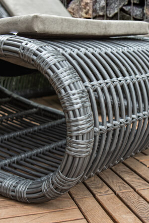 эксклюзивные шезлонги серые