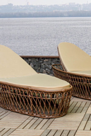 лежаки плетені з штучного ротангу уіна