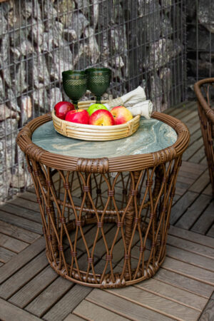 столик з штучного ротангу круглий