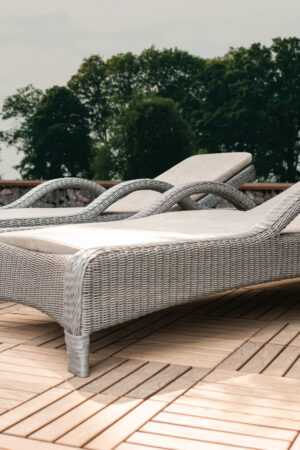 плетеные шезлонги из ротанга Украина