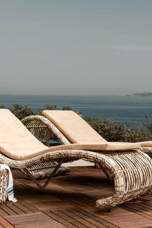 шезлонги лежаки ротанг украинские конструкции