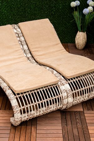 шезлонги с ротанга