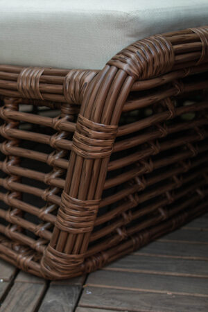 Плетеная мебель на террасу из ротанга