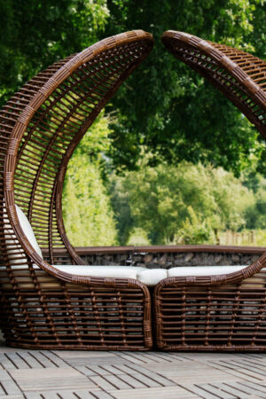 Плетеные кресла диван на террасу из ротанга