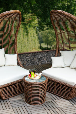 Плетеные кресла на террасу из ротанга