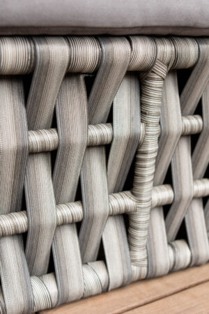 кровать диван из ротанга