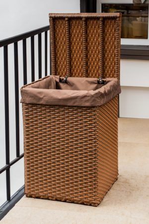 бельевая корзина из искусственного ротанга