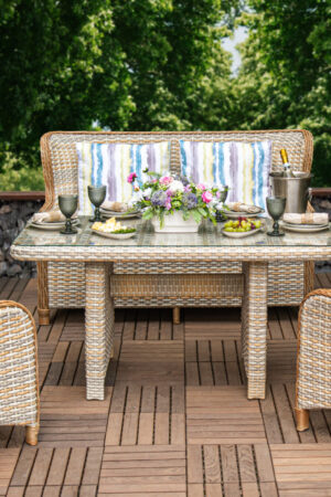 мебель с плетением искусственным ротангом