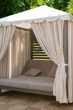 Кровать уличная для бассейна Санторини