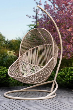 підвісне крісло з плетінням роуп
