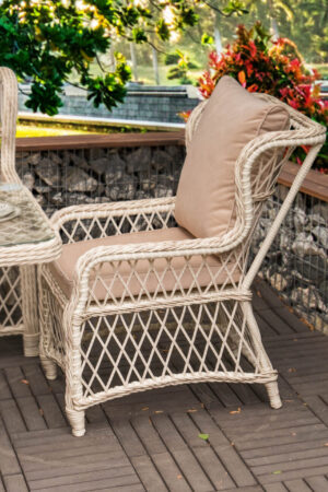 кресло классическое плетеное