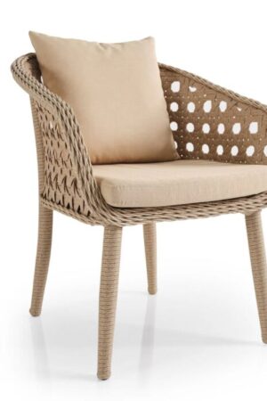 кресло с ножками плетёное ротангом для ресторана кафе