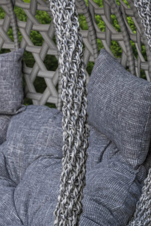 подвесное кресло из серого ротанга галант